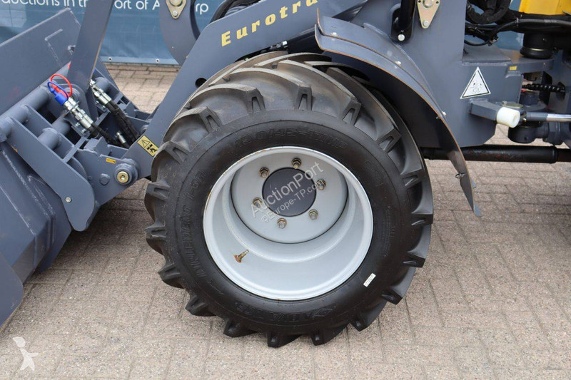 Eurotrac -CIF loader