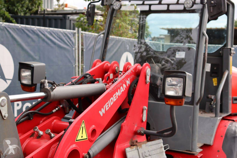 مُحمّلة Weidemann 3070CX