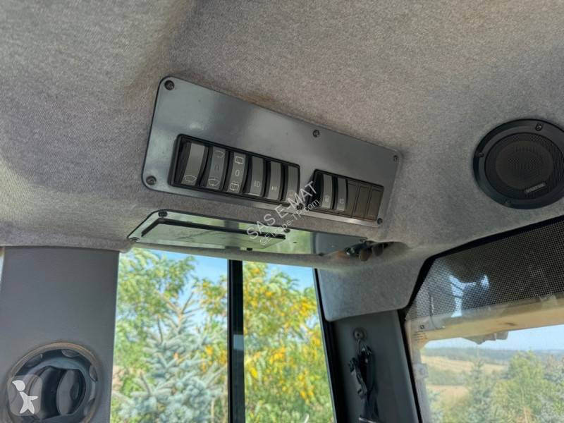 Chargeuse Liebherr LR636