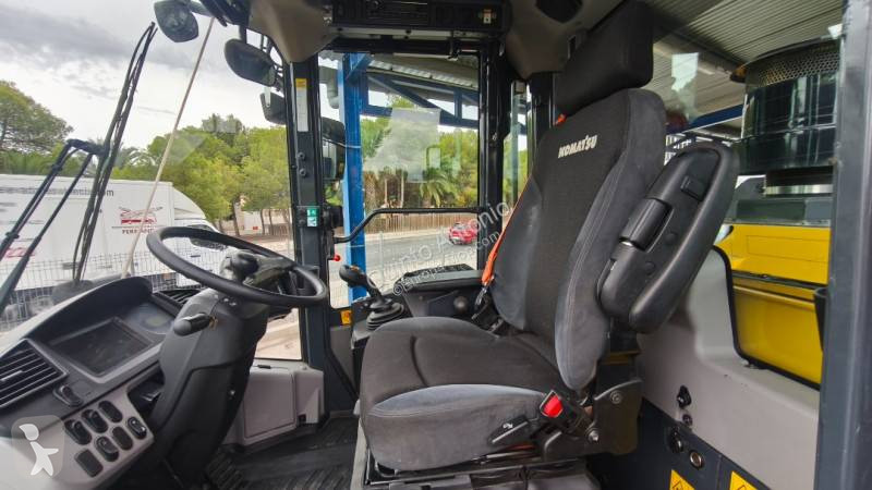 Lastare Komatsu WA270-8