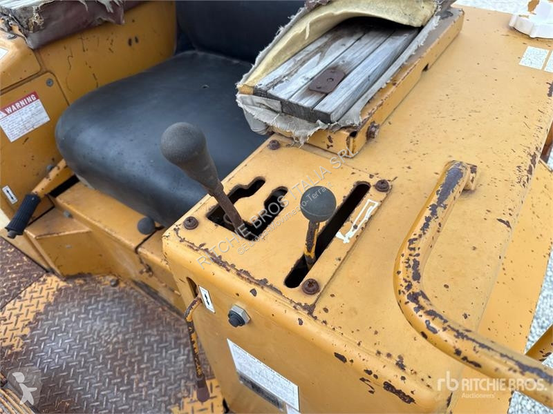 Pala cargadora Komatsu 16 Crawler Loader