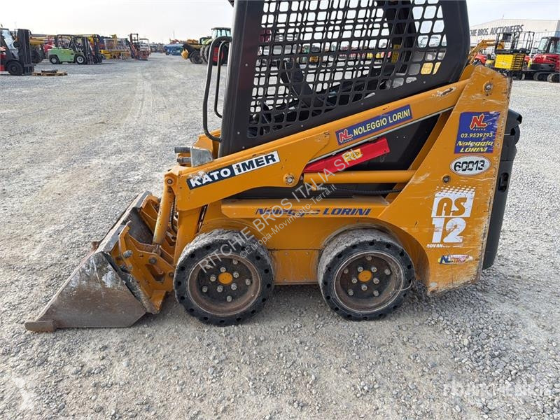 Pala cargadora  Kato- Imer AS 12 Skid Steer Loader