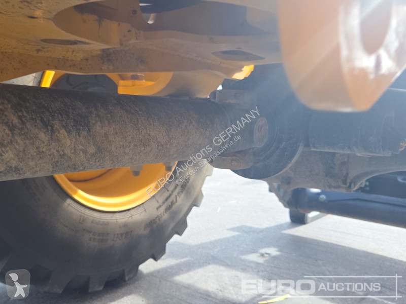 Lastare JCB 409