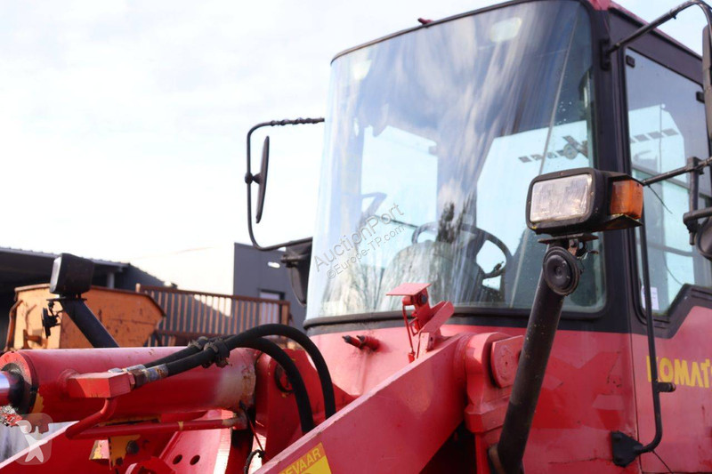 Chargeuse Komatsu 2703