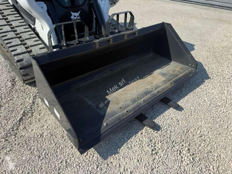 Pá carregadora Bobcat T86