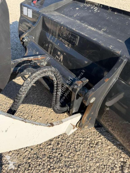 Фронтальный погрузчик Bobcat L85