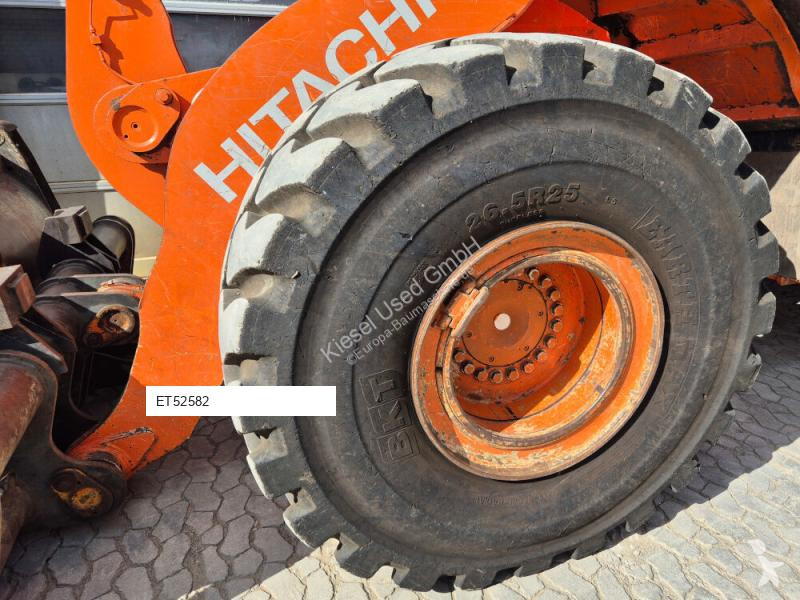 Nakladač Hitachi 6