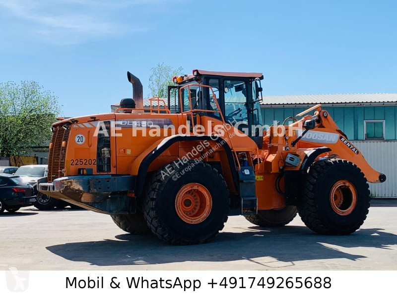 Chargeuse Doosan 4503...