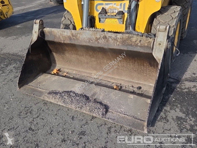 Shovel Gehl R190