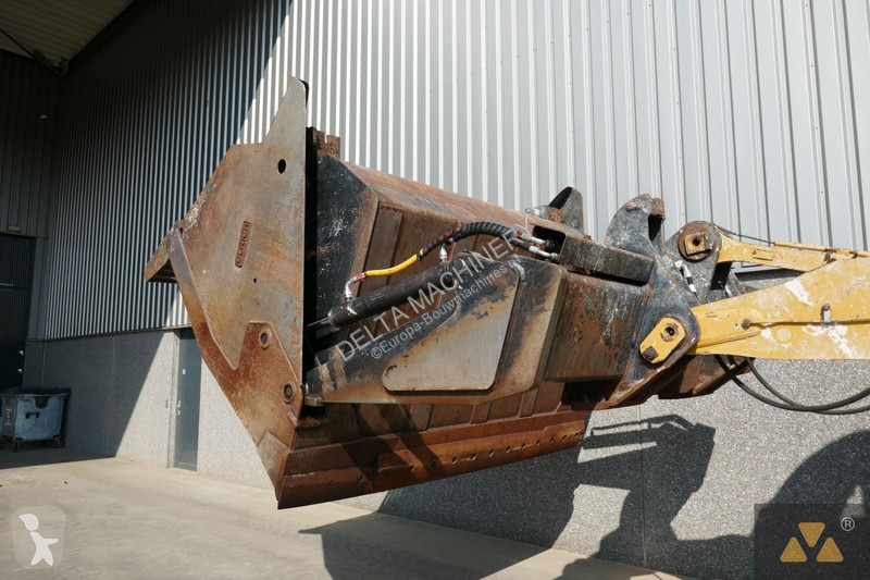 Pala Caterpillar 938M