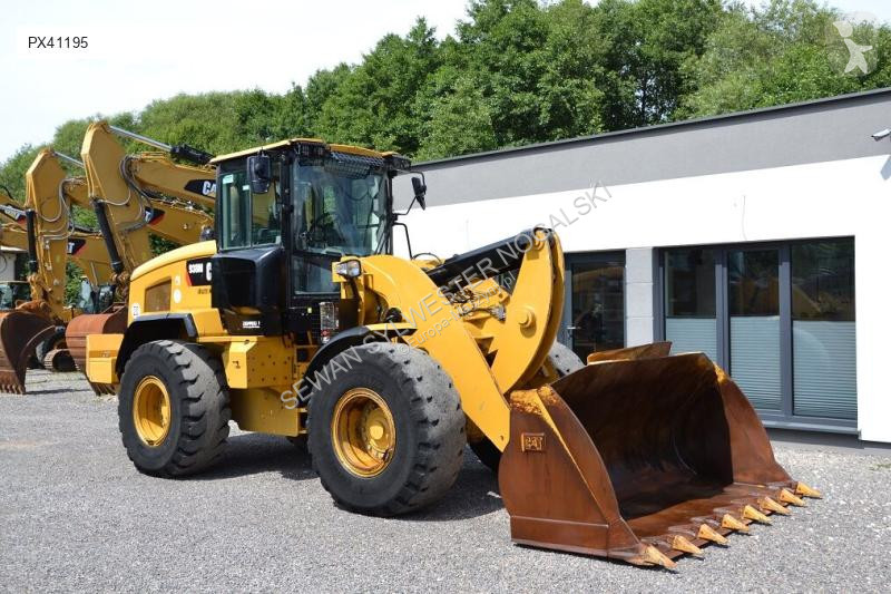 Shovel Caterpillar 938 M
