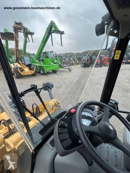 Shovel Caterpillar 907 M