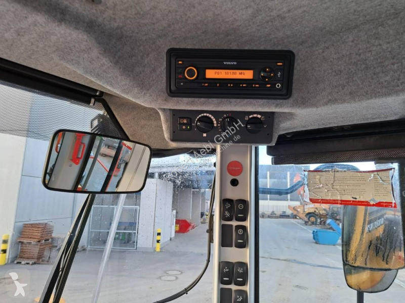 Nakladač Volvo 150 H