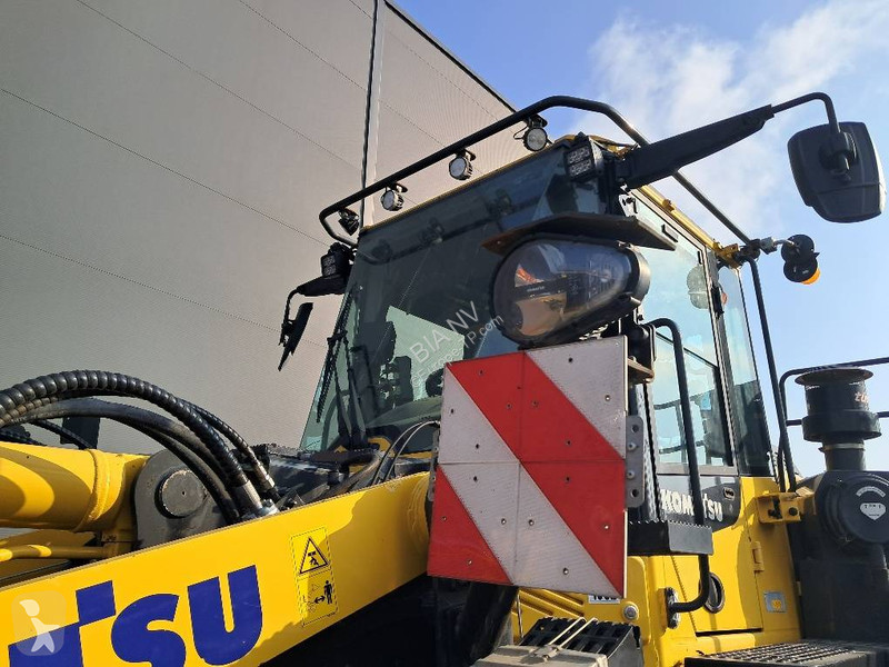 مُحمّلة Komatsu -8E0