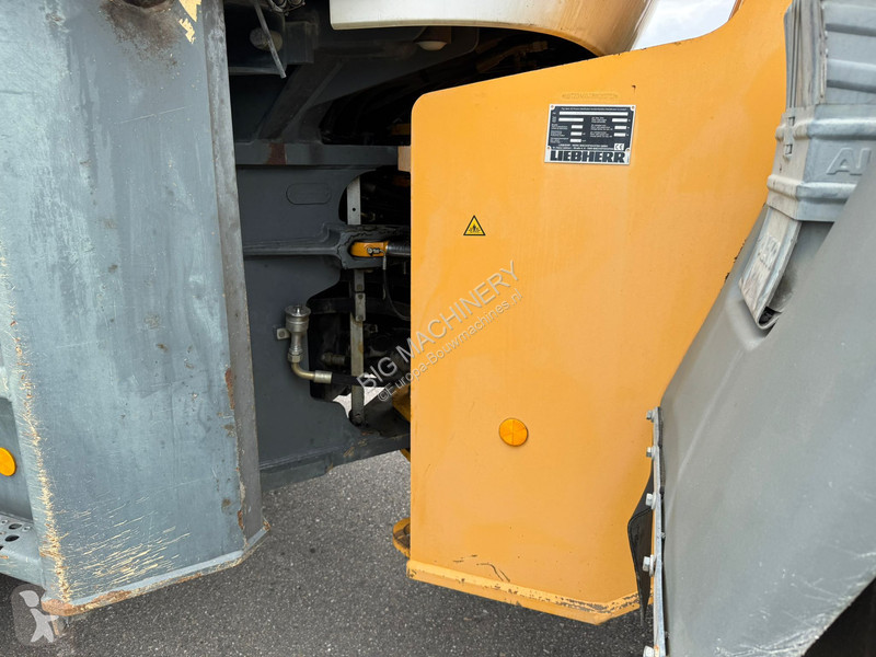 Shovel Liebherr 2plus2