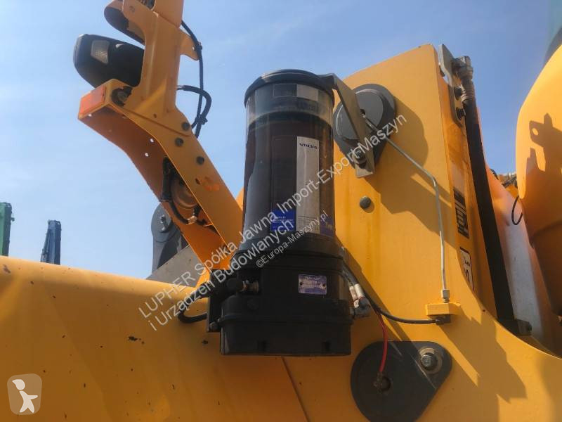 Nakladač Volvo L220H