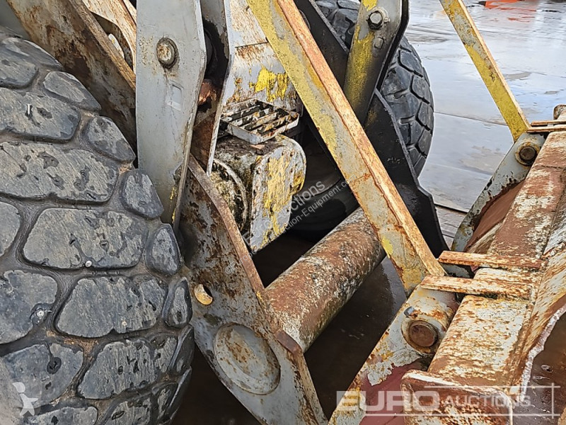Nakladač JCB 420
