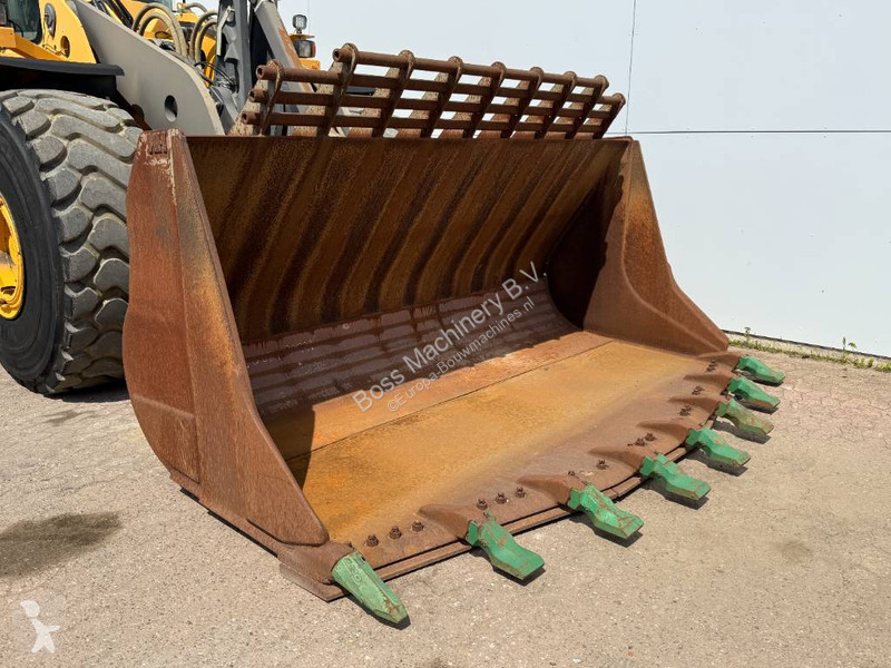 Shovel Volvo L220G - German Machine / 3rd Function