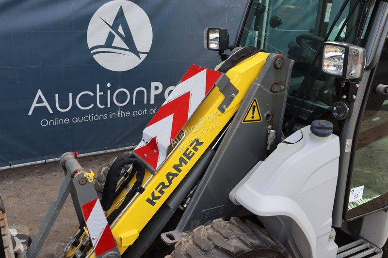 Shovel Yanmar 358
