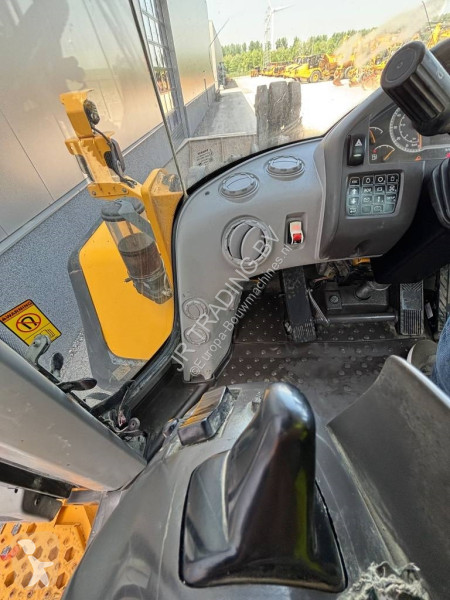 Shovel Volvo L 220 H (CDC+ Co pilot)