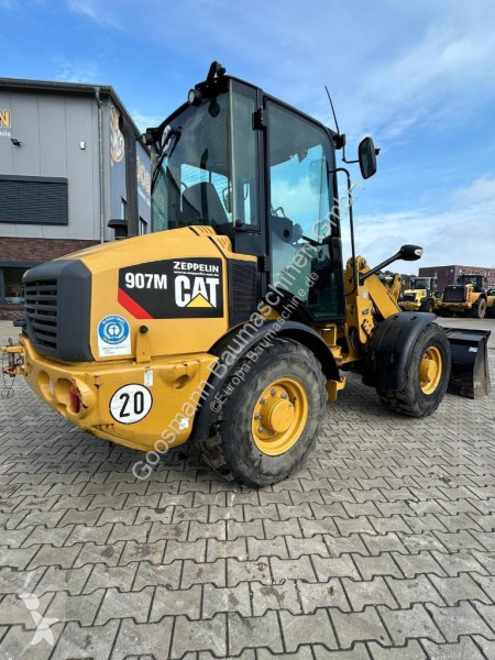 Nakladač Caterpillar 907 M