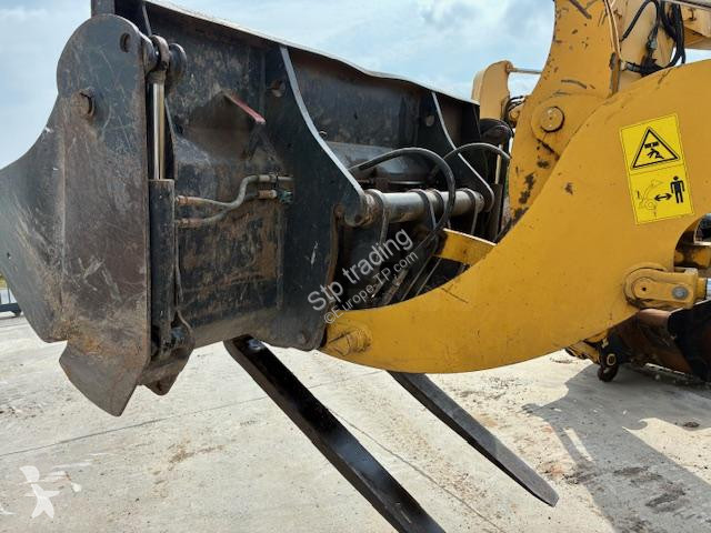 Nakladač Komatsu