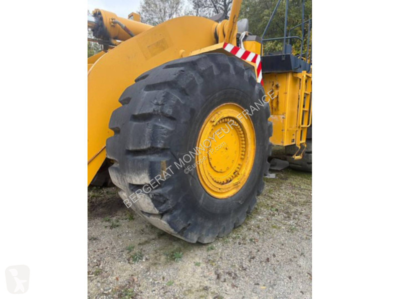 Товарач Komatsu WA700