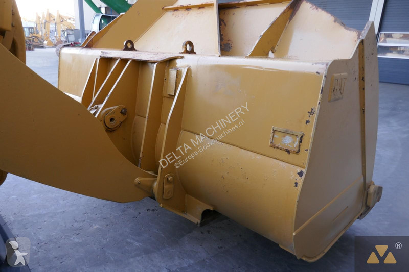 Nakladač Caterpillar 972M