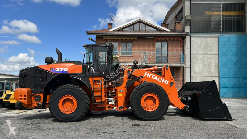 Ładowarka Hitachi 6