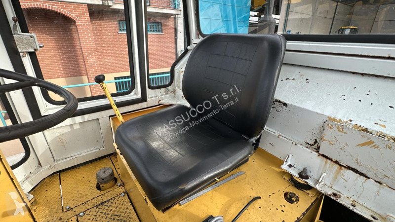 Фронтальный погрузчик Benati 12 S 4X4