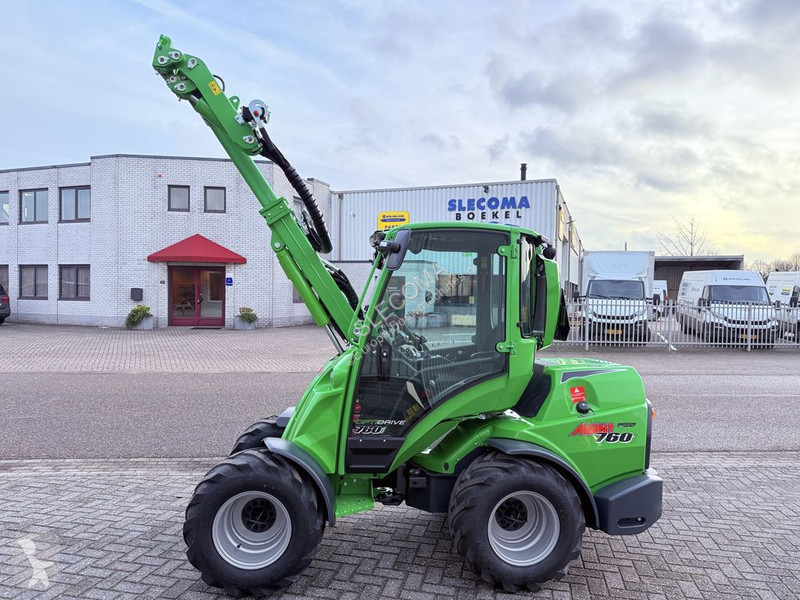 Nakladač Avant tecno 760i GTX Cabine