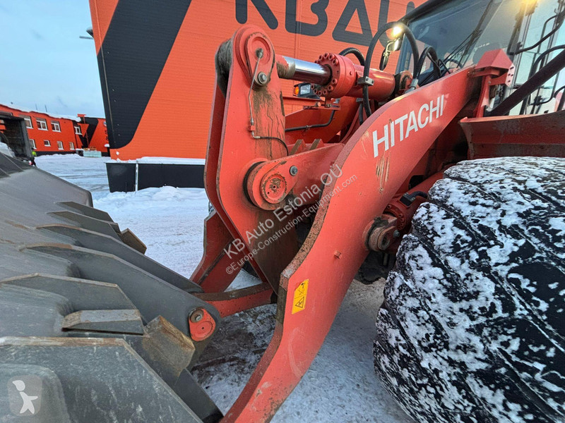 Фронтальный погрузчик Hitachi 3305B 5500 l BUCKET