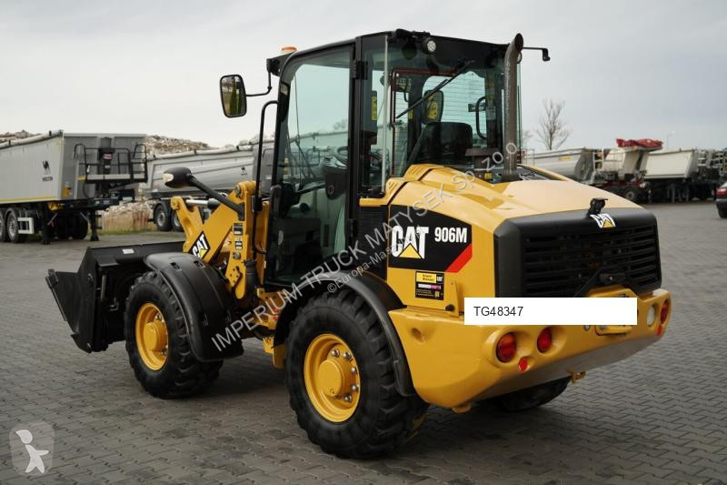Nakladač Caterpillar 906M