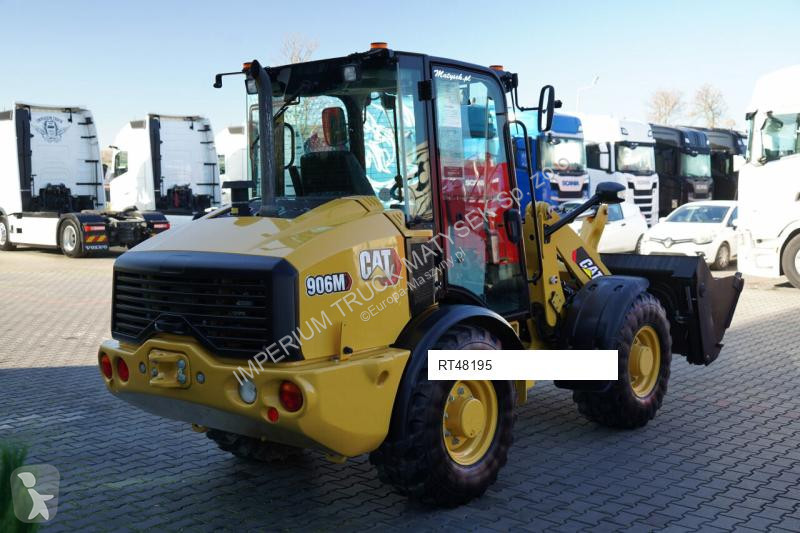 Nakladač Caterpillar 906M