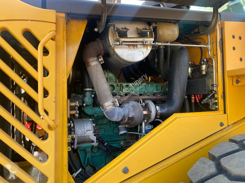 Nakladač Volvo L110