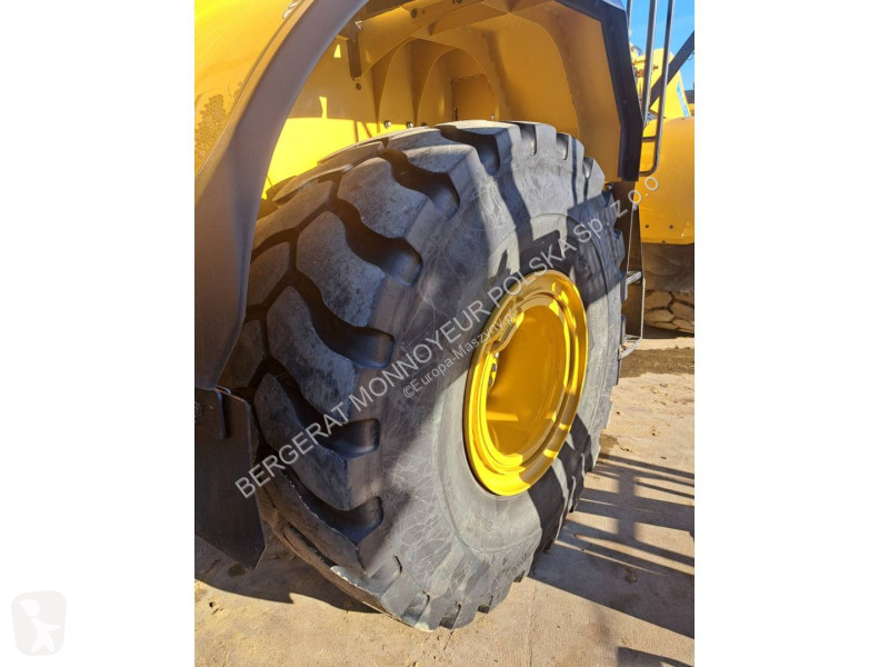 Nakladač Caterpillar 972
