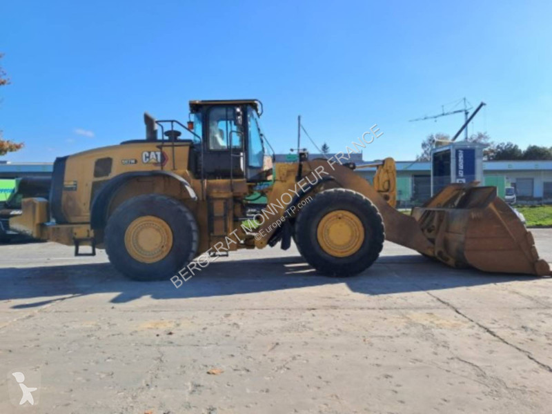 Nakladač Caterpillar 982M