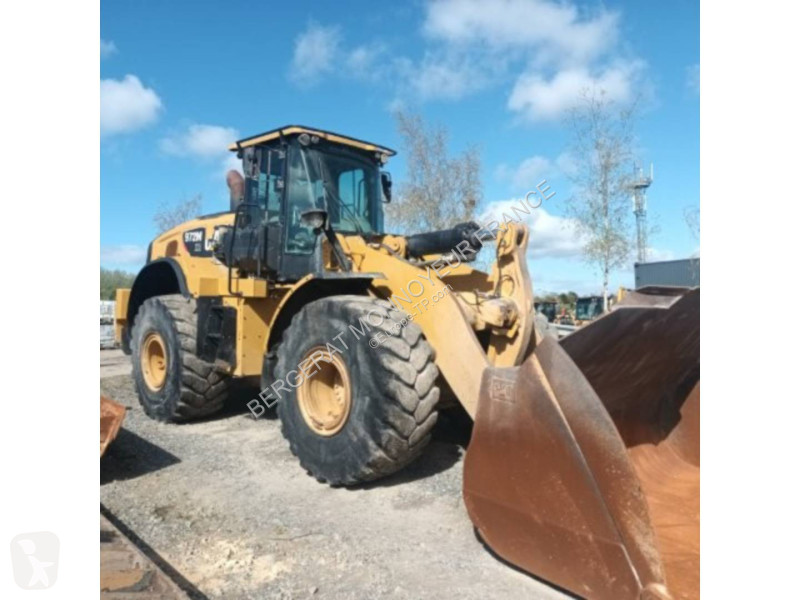 Nakladač Caterpillar 972M XE
