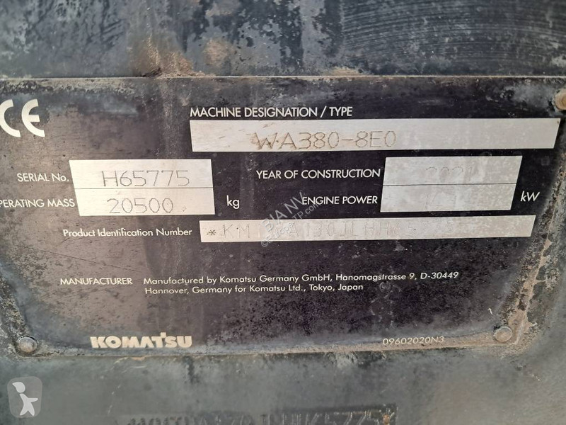 Nakladač Komatsu 8E0
