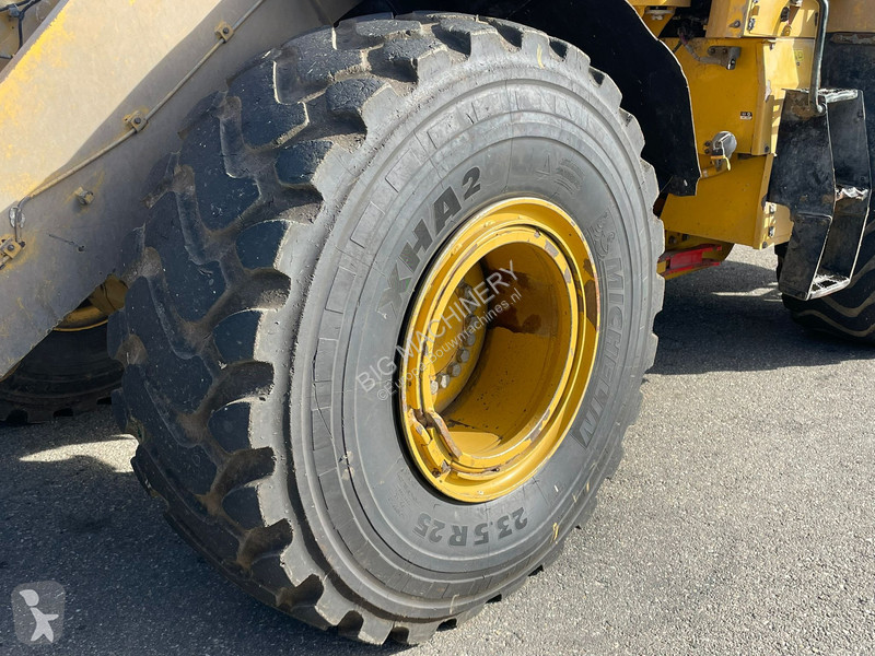 Nakladač Caterpillar 962M