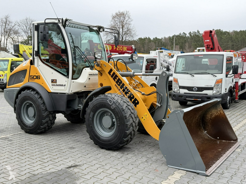 Nakladač Liebherr Compact Łyżka + Widły Super...