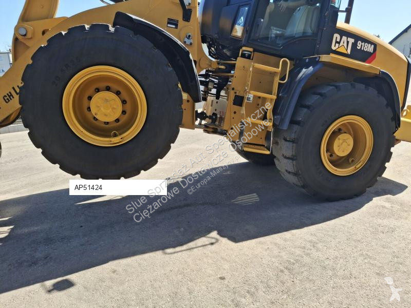 Nakladač Caterpillar 918 M