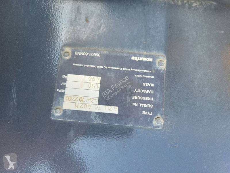 Nakladač Komatsu WA100M-8