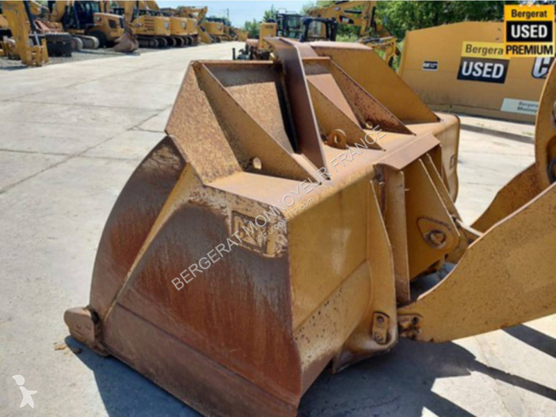 Nakladač Caterpillar 972 XE