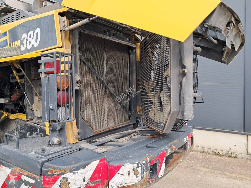 مُحمّلة Komatsu 8