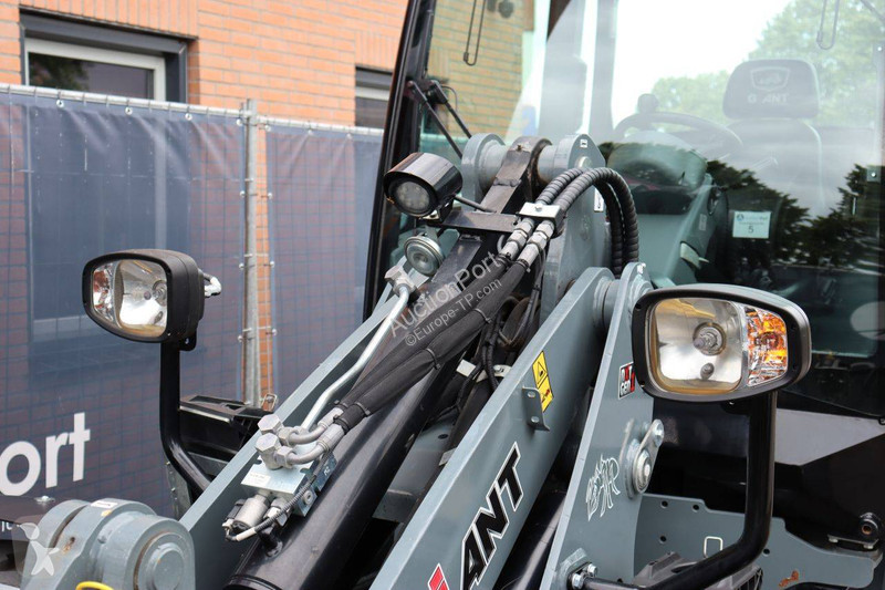 Nakladač Giant G5000 X-TRA