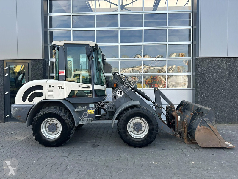 Nakladač Terex