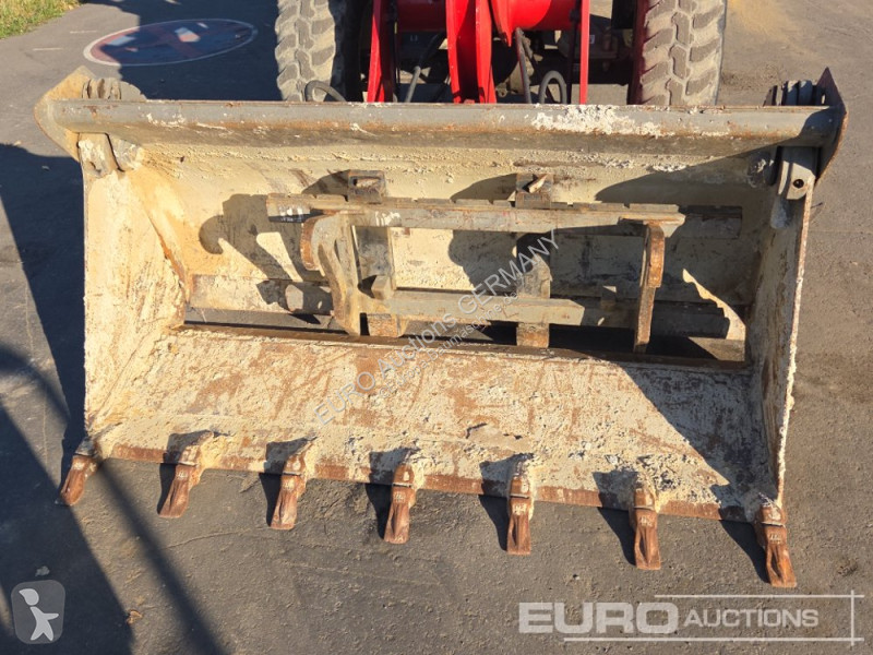 Nakladač Volvo L28F