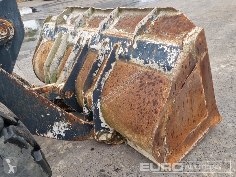 Incarcator Komatsu WA200