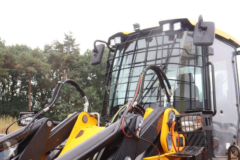 Pala cargadora JCB 437WHT T4F